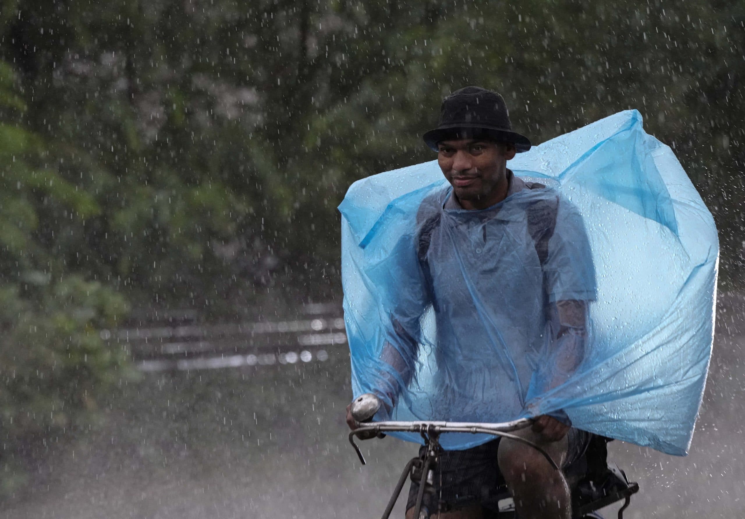 Weather Forecast: लो प्रेशर की वजह से यहां होगी बारिश, जानें अपने इलाके के मौसम का हाल