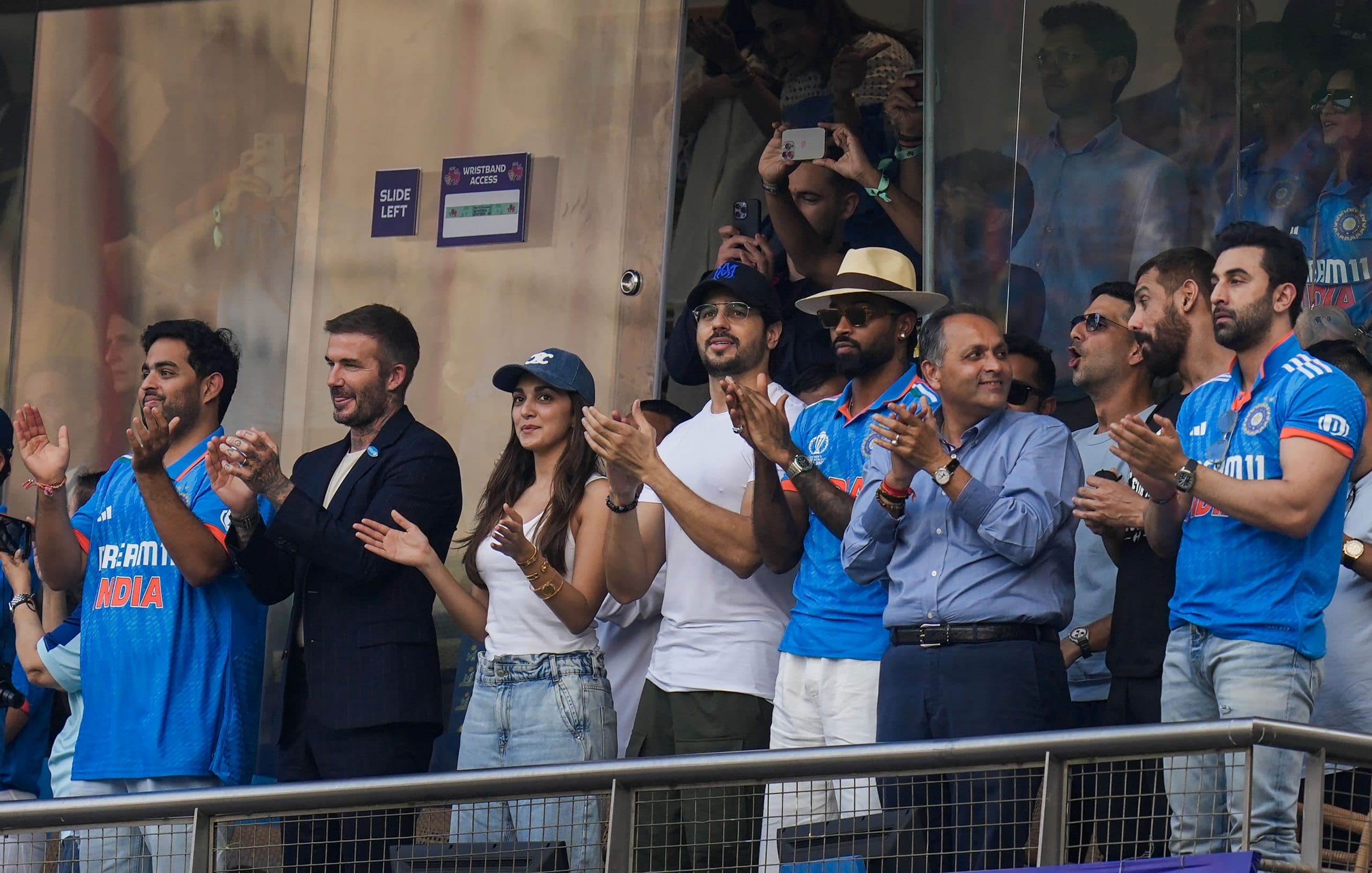 कोहली के शतक पर बैकहम ने कहा, 'मैं पहली बार लेकिन सही समय पर भारत आया'