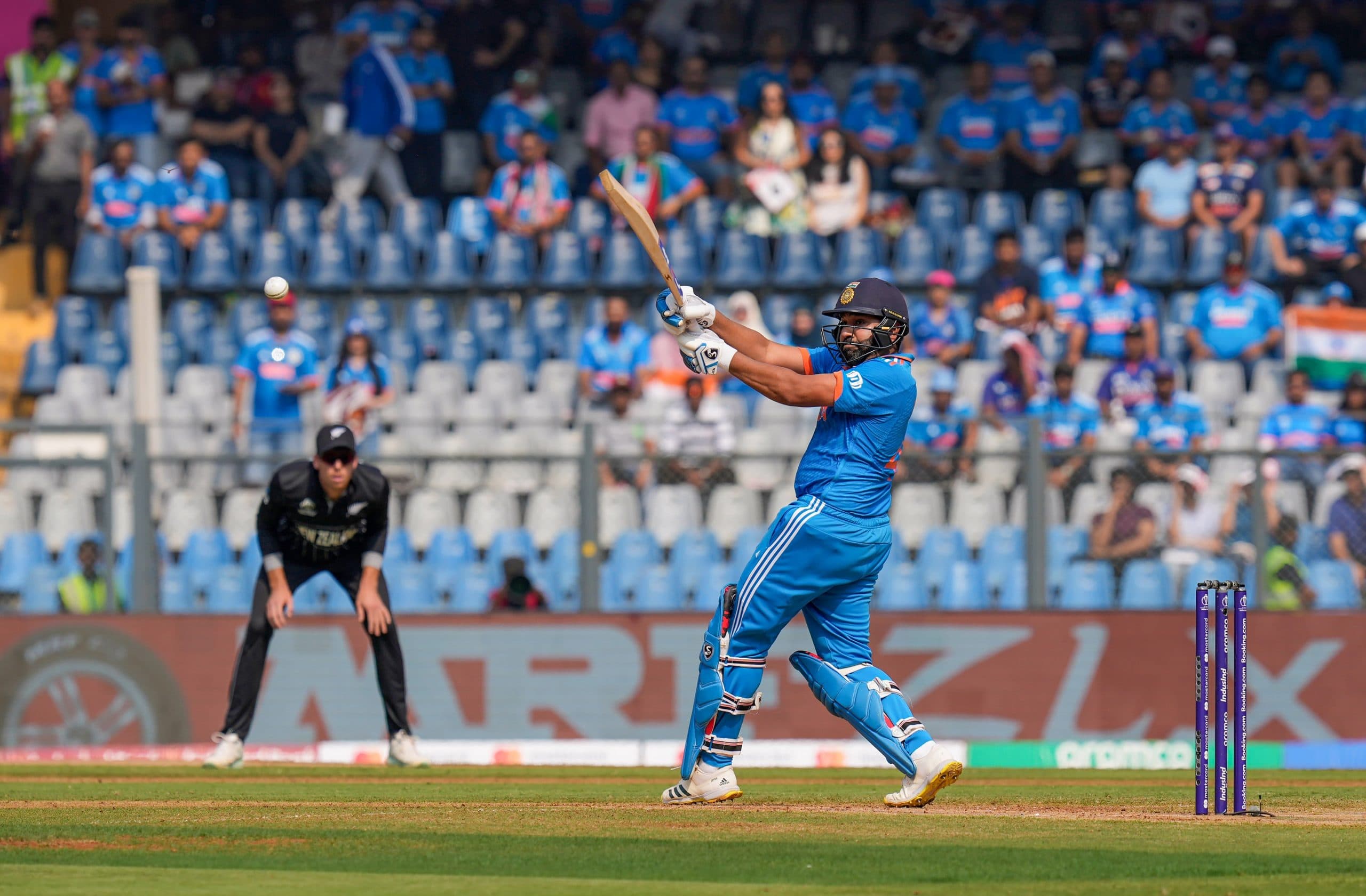 Ind Vs Nz Photos: रोहित शर्मा की पारी तस्वीरों में देखिए, तेज शुरुआत देकर फिर एकबार फिफ्टी से चूके..