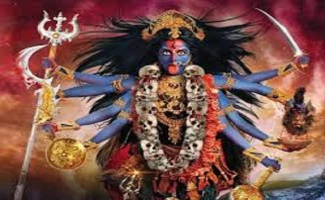 Navratri 2020: आज है सप्तमी तिथि, मां कालरात्रि की पूजा के समय इस आरती से करें मां कालरात्रि की आराधना