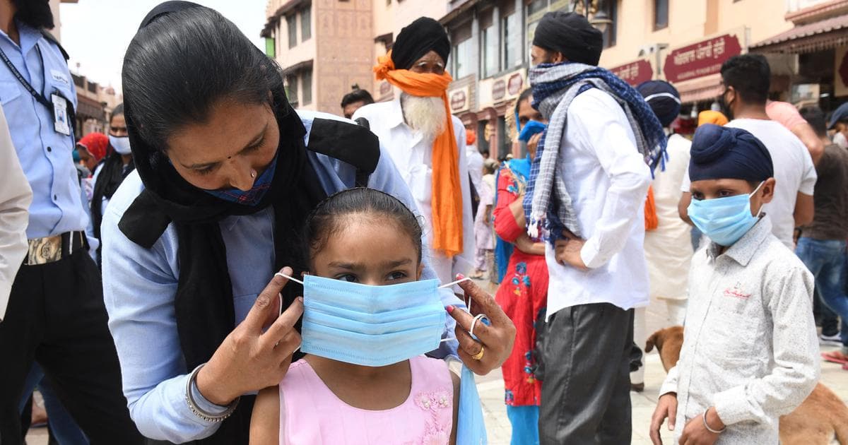 Coronavirus India News Update: जम्मू-कश्मीर में 1,801 नए मामले, कर्नाटक में लगे कोविड लॉकडाउन को 14 जून तक के लिए बढ़ाया गया