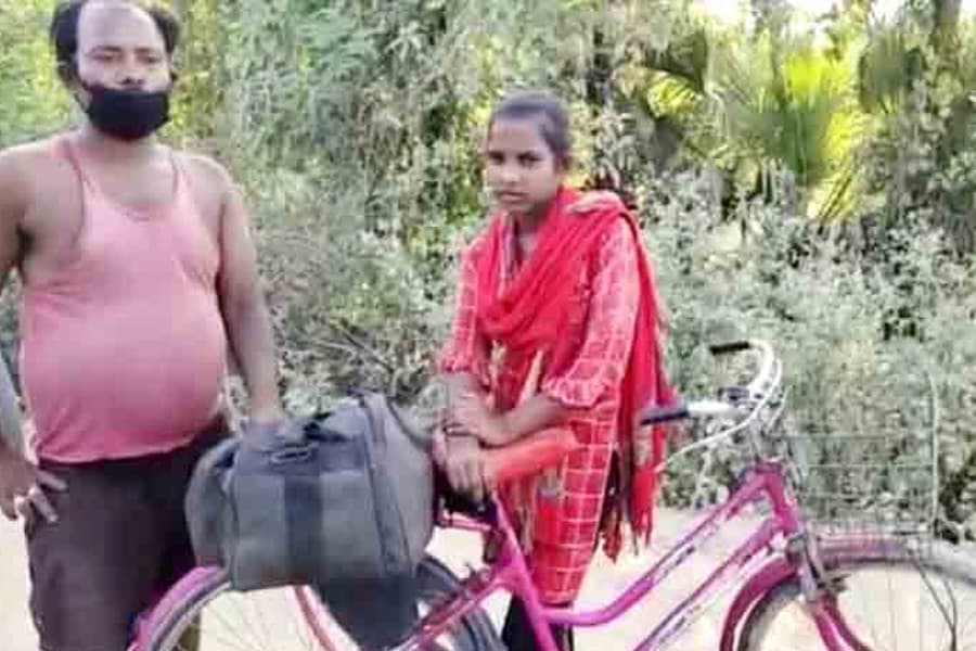 Corona संकट में गुरुग्राम से दरभंगा साइकिल से आई ज्योति अब करेगी फिल्म में ऐक्टिंग, जानिए क्या है आने वाली मूवी