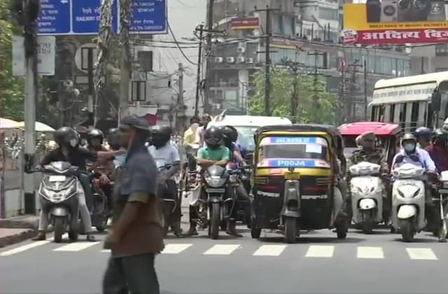 13 करोड़ की आबादी वाले इस राज्य में 95 फीसदी आबादी के पास कार या बाइक नहीं! जानें क्या है वजह?