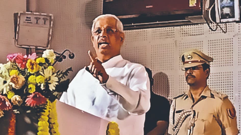 बिहार में छुट्टी विवाद के बीच सक्रिय हुए राज्यपाल राजेंद्र आर्लेकर, समान अवकाश कैलेंडर के लिए बनाई कमेटी