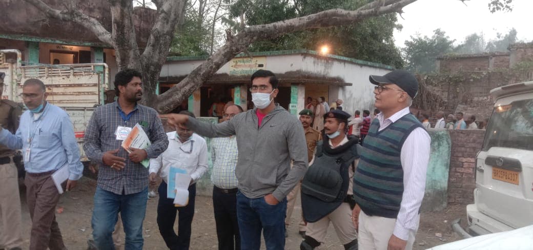 Bihar News : मोतिहारी के राजेपुर में डीएम के काफिले पर हमला, एसडीओ समेत कई घायल