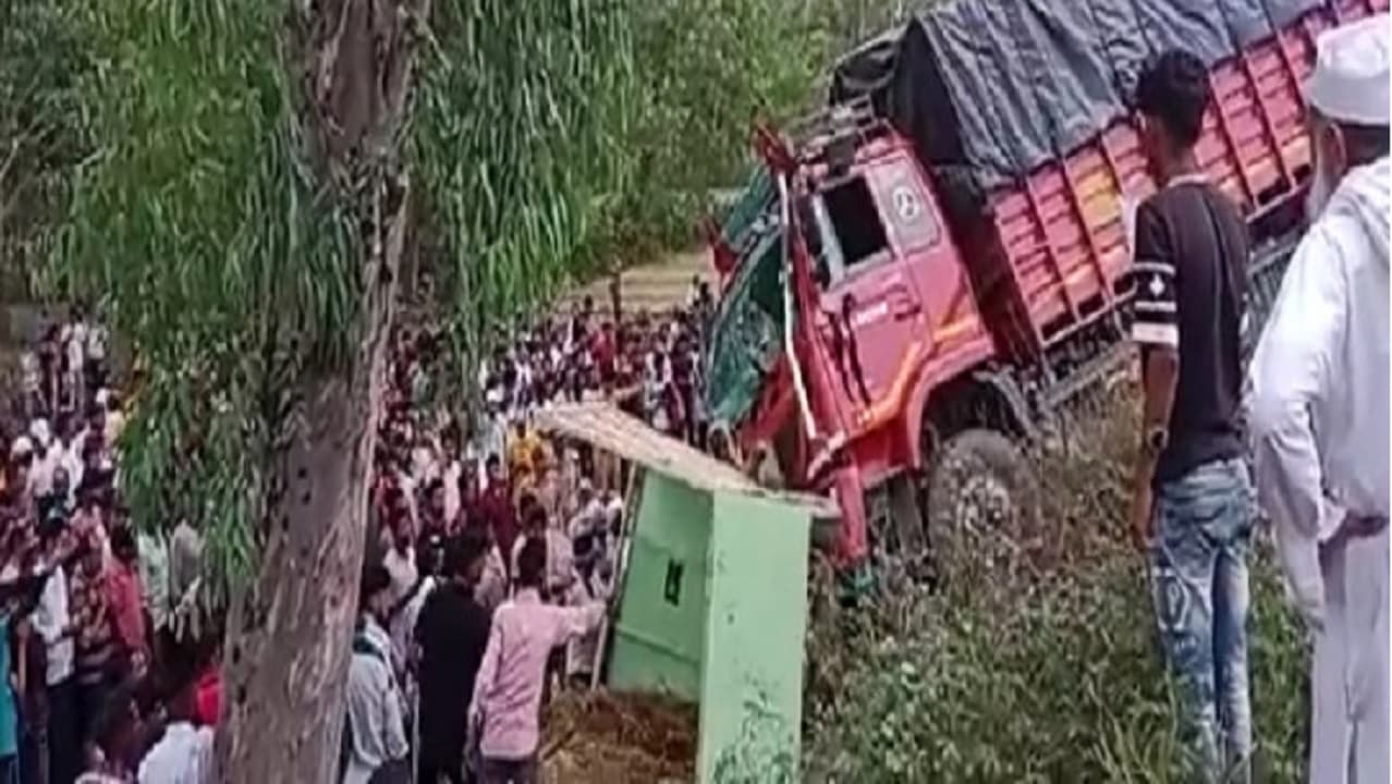 बिहार: सावन की सातवीं सोमवारी आज, मंदिर में जलाभिषेक करने उमड़ी भीड़, जलाभिषेक के लिए पहुंचे श्रद्धालु