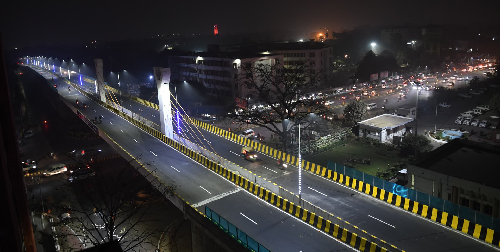 सर्दी तो सितमगर है: राजधानी पटना में शीतलहर, दोपहर में भी राहत नहीं, तसवीरों में कैद ठिठुरती जिंदगी...
