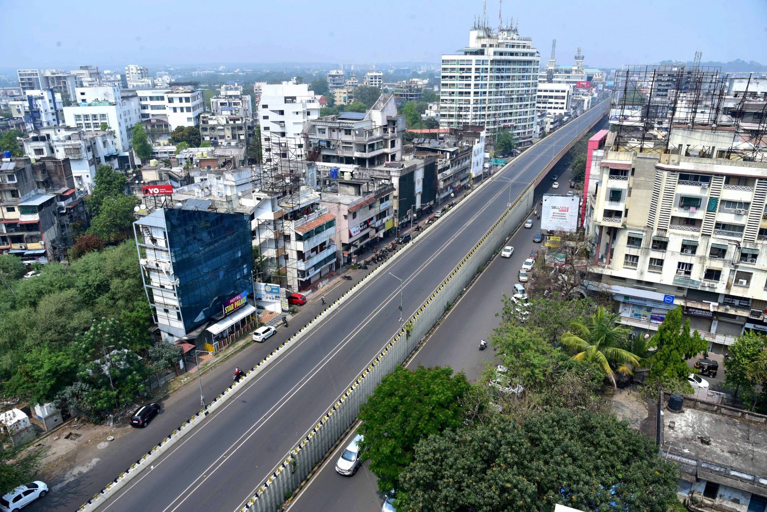 Lockdown Updates : लगेगा लॉकडाउन! महाराष्ट्र में टूट रहे हैं सारे रिकार्ड, फिर भी लोगों को डर नहीं, देखें ये तस्वीर