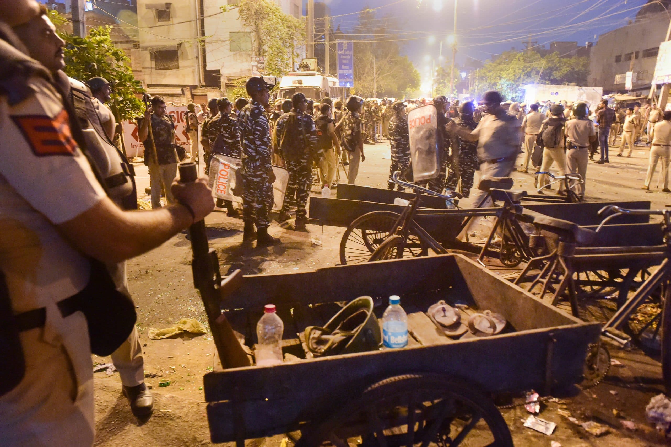 Jahangirpuri : जहांगीरपुर में रुका MCD का बुलडोजर, SC ने दिया यथास्थिति बनाये रखने का आदेश