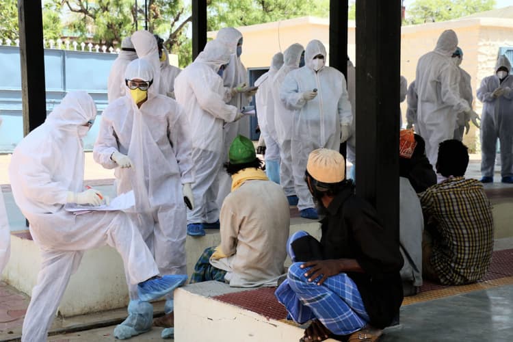 Coronavirus Outbreak : दिखने लगा लॉकडाउन का असर, 325 जिले हुए कोरोना फ्री, 12.02% मरीज हुए ठीक