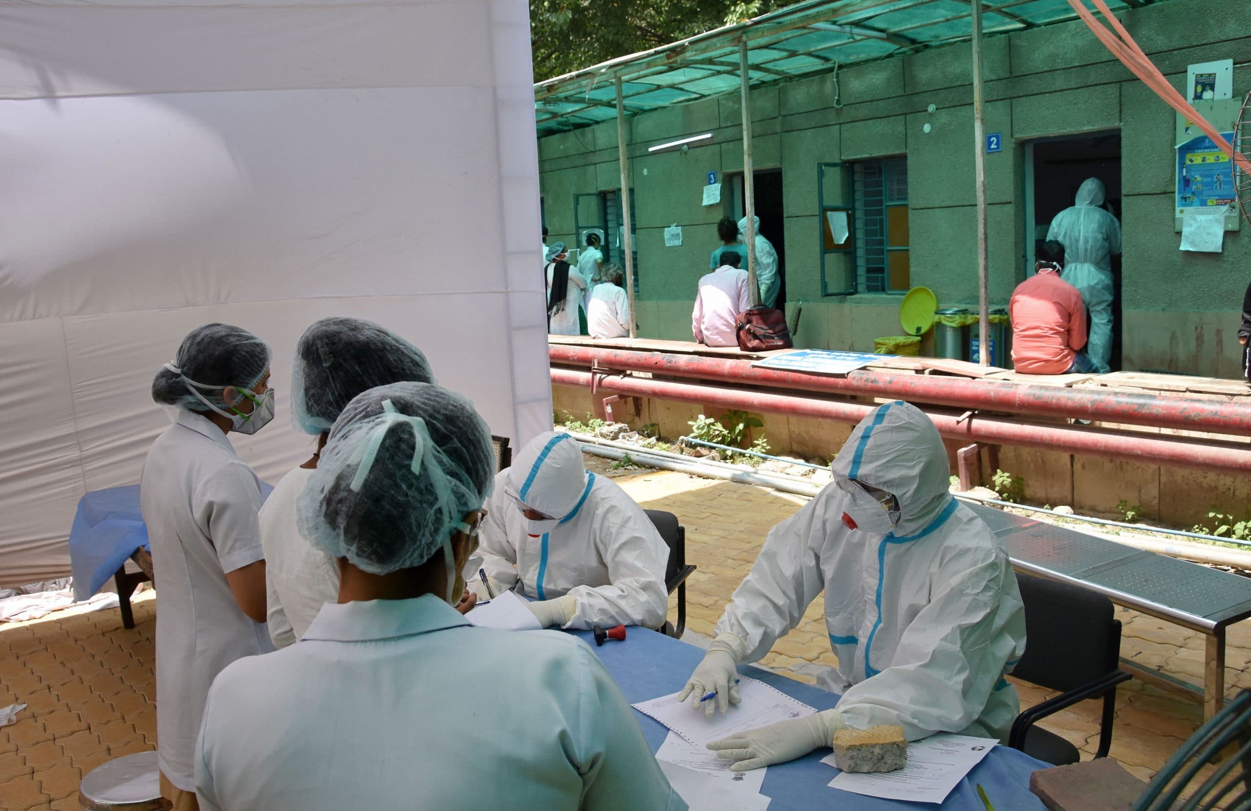 COVID-19 : चीन ने भारत को दिये 6.5 लाख पीपीई किट, खराब प्रोडक्ट पर सफाई, 'स्टैंडर्ड सामान ही खरीदें'