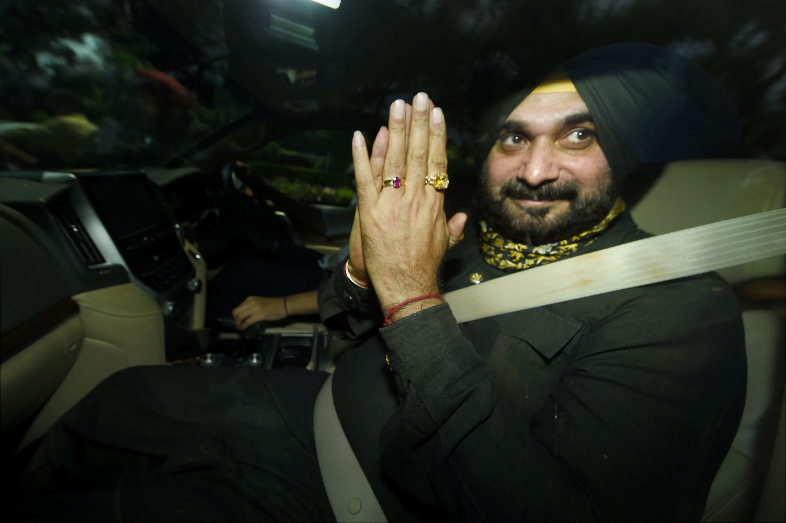 Navjot Sidhu: 10 महीने बाद जेल से बाहर आये नवजोत सिंह सिद्धू, राहुल गांधी को बताया क्रांति