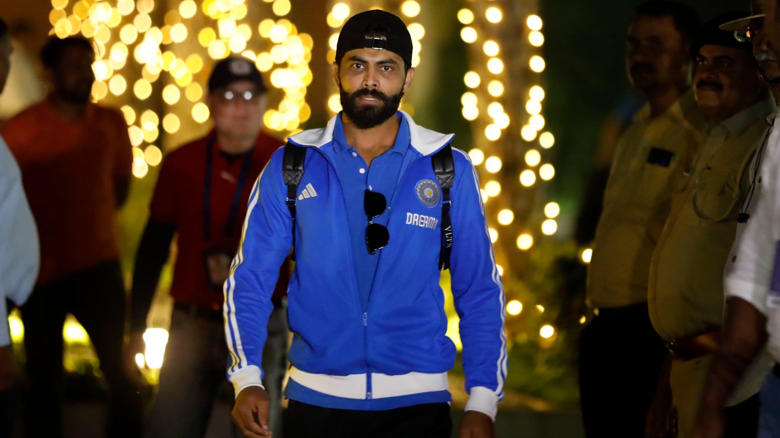 सेमीफाइनल में धमाकेदार जीत दर्ज कर टीम इंडिया पहुंची अहमदाबाद, देखें फोटो