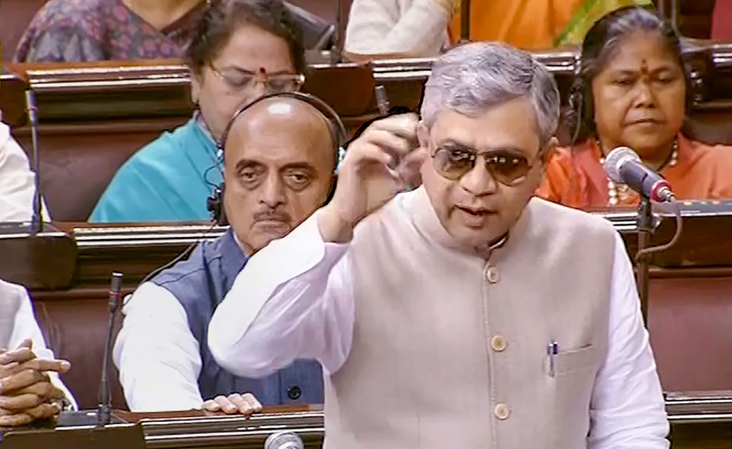 'यूपीए सरकार के दौरान बीएसएनएल को दुधारू गाय समझकर किया गया अत्याचार'