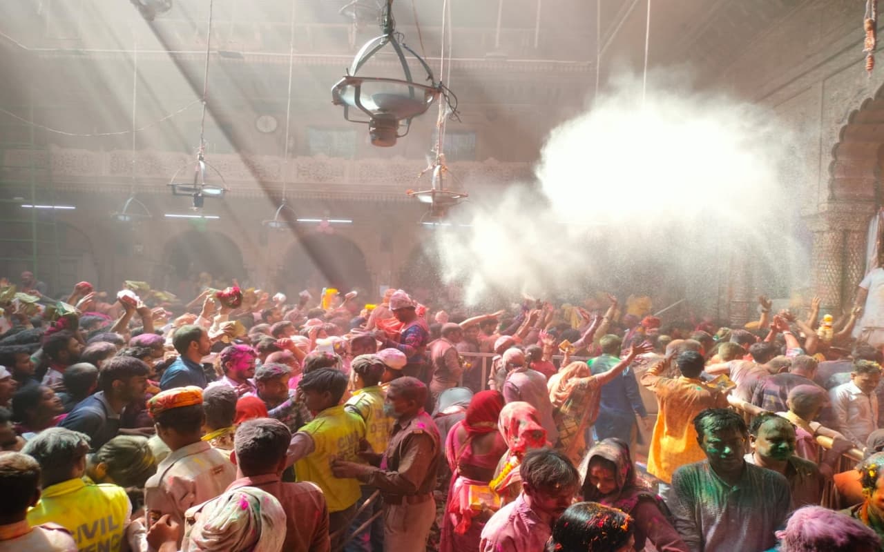 Holi 2023: होली के दिन किस देवी देवता की करनी चाहिए पूजा, हर मनोकामना होगी पूरी