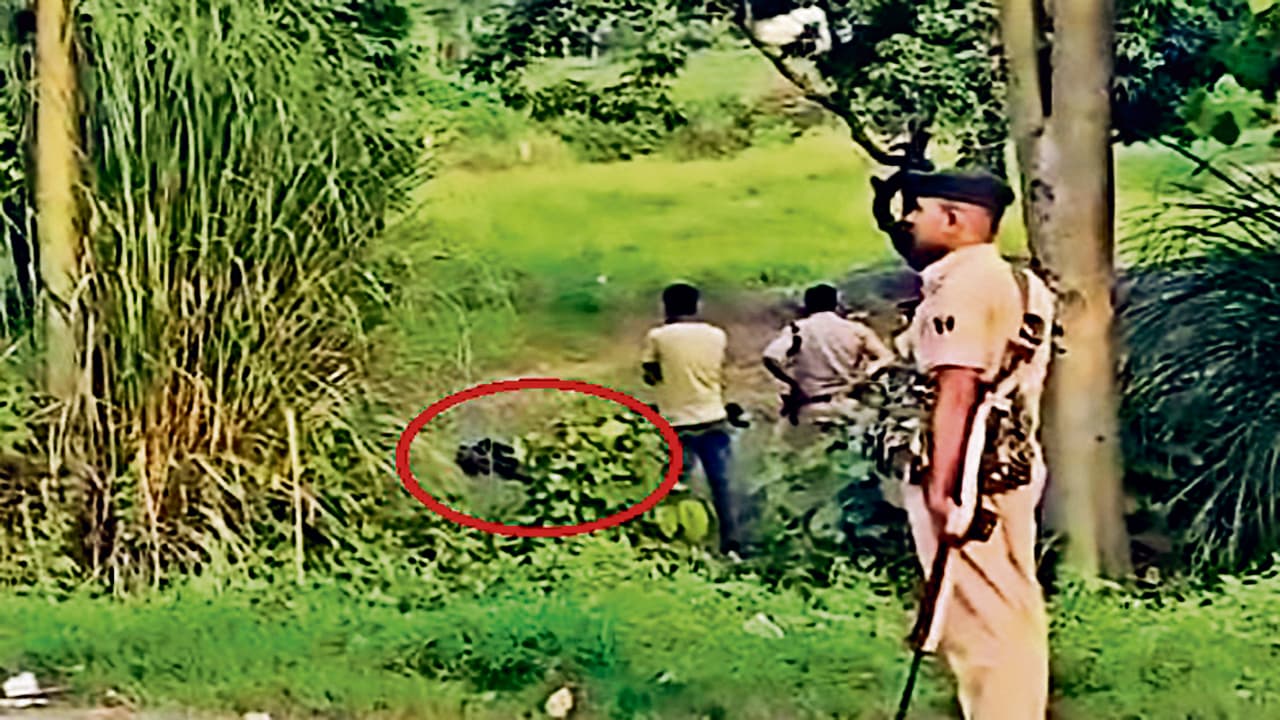 CCTV फुटेज: बिहार में एनकाउंटर की PHOTOS, वैशाली में सिपाही को गोली मार-मारकर भाग रहे बदमाश की तस्वीरें..