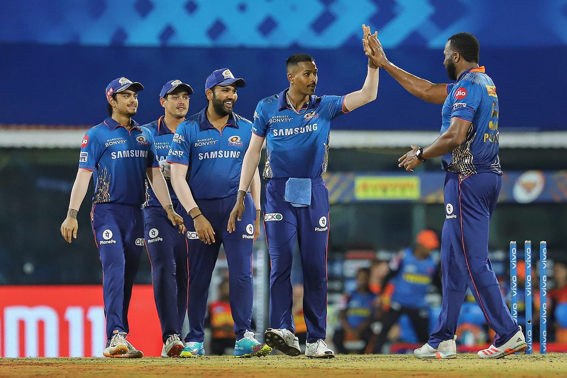VIVO IPL 2021 MI vs SRH Live Score Streaming : हैदराबाद की हैट्रिक हार, मुंबई ने रोमांचक मुकाबले में 13 रन से हराया