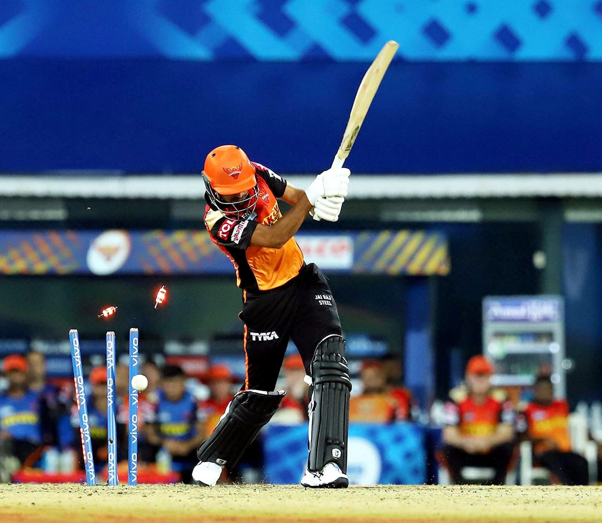 IPL 2021 : हैदराबाद की लगातार तीसरी हार पर भड़के कोच लक्ष्मण, कह दी बड़ी बात