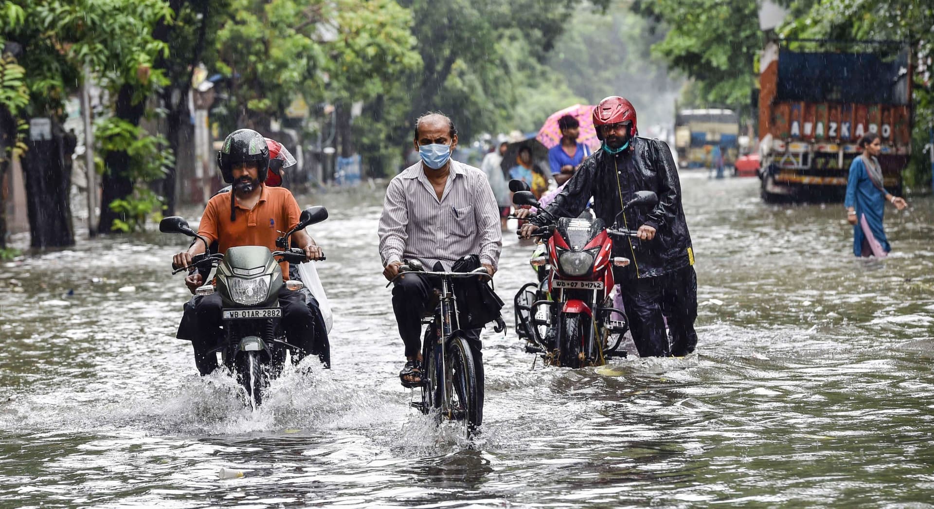Weather Forecast : आज बिहार और झारखंड सहित इन राज्यों में होगी भारी बारिश, मौसम विभाग ने दी वज्रपात की चेतावनी, जानें अपने इलाके के मौसम का हाल