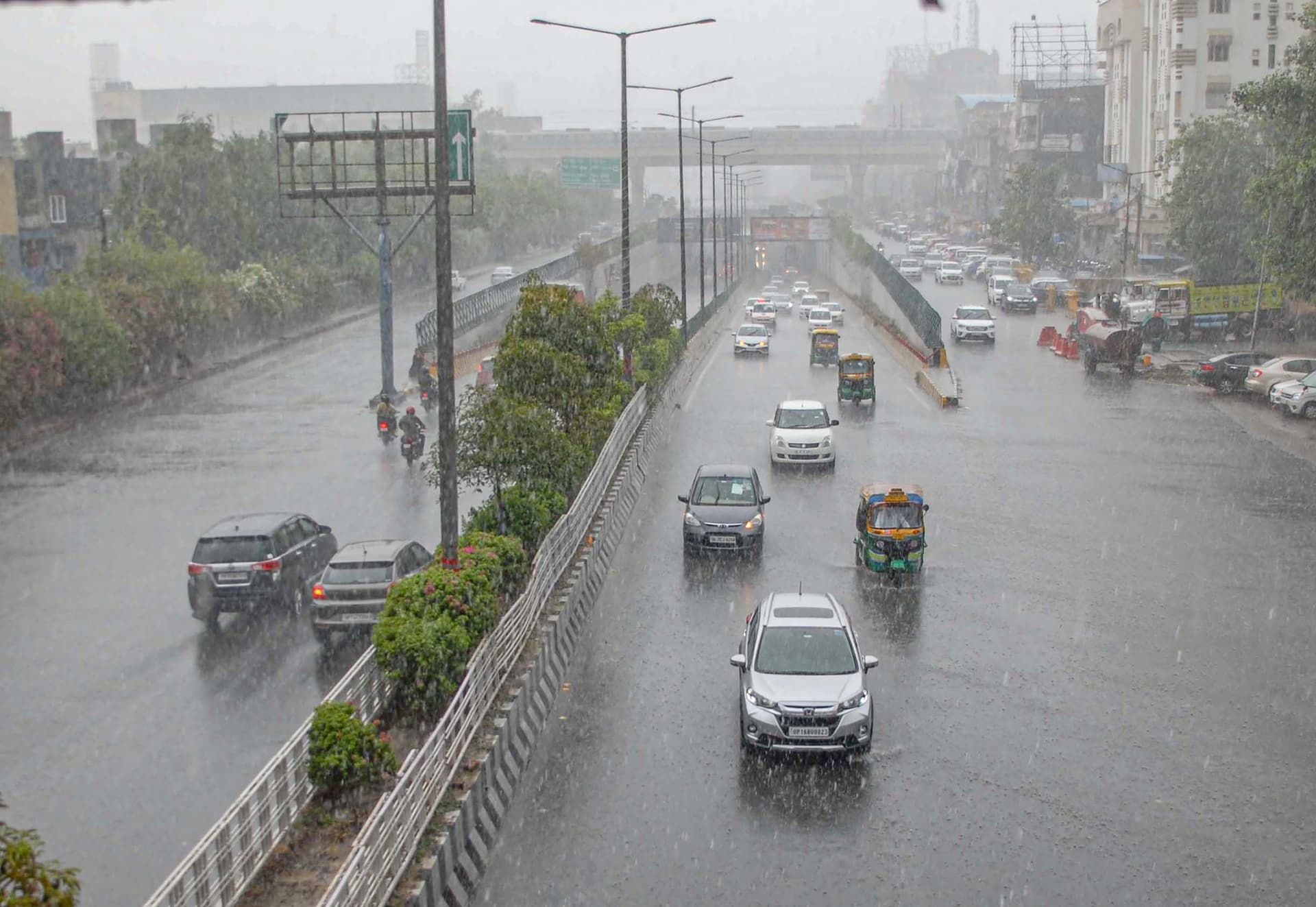Weather Forecast Update: बंगाल, अंडमान एवं निकोबार द्वीप समूह समेत इन जगहों पर होगी बारिश