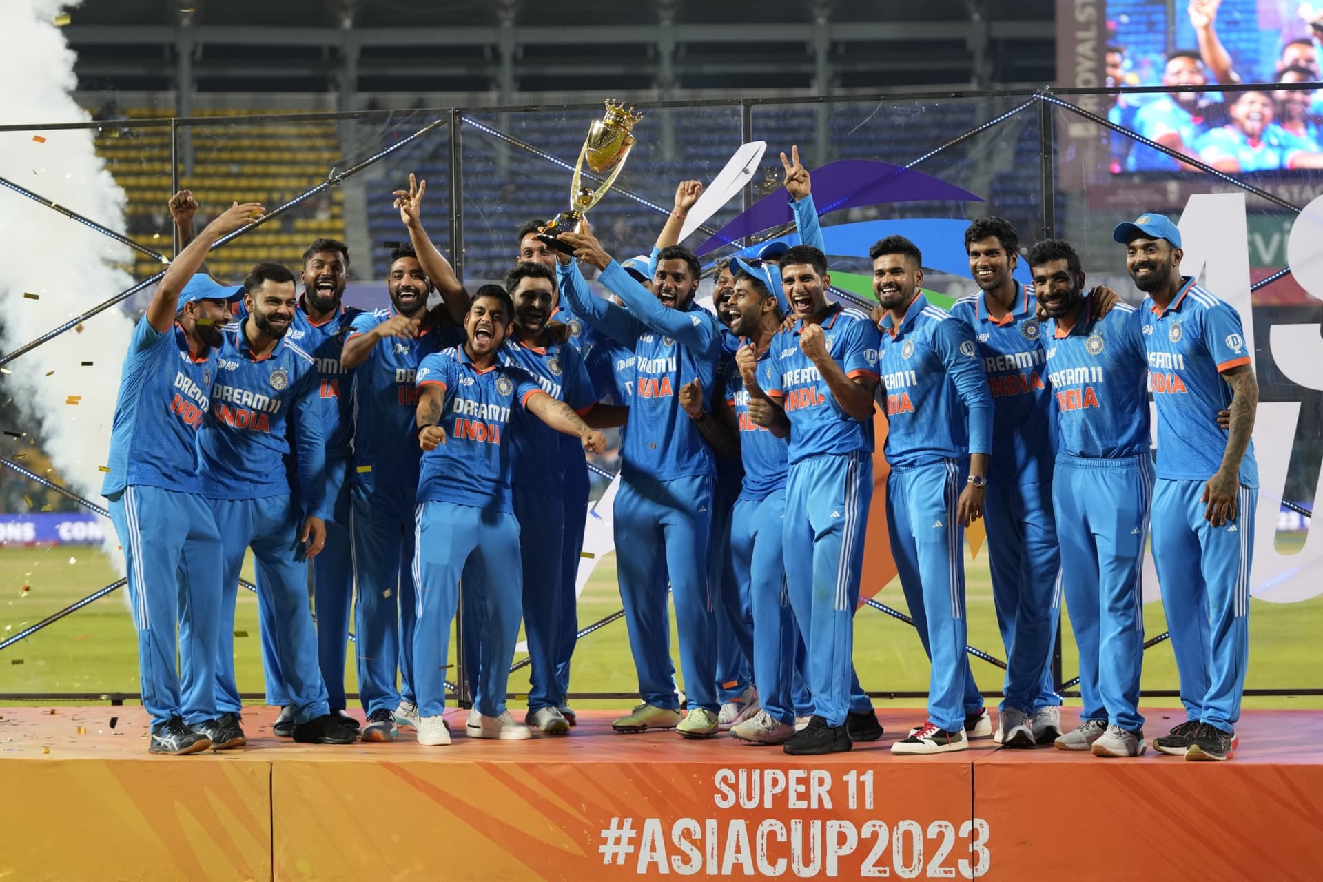 Asia Cup Final: भारत और श्रीलंका के मैच में लगी रिकॉर्ड्स की झड़ी, चैंपियन बनने बाद रोहित शर्मा ने कही यह बात Asia Cup Final: भारत और श्रीलंका के मैच में लगी रिकॉर्ड्स की झड़ी, चैंपियन बनने बाद रोहित शर्मा ने कही यह बात