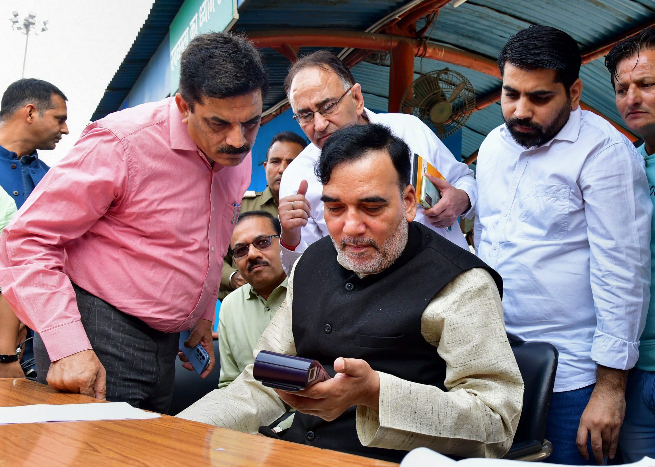 Delhi Air Quality: दिल्ली के वायु गुणवत्ता सूचकांक में अगले दो-तीन दिनों में सुधार होने की उम्मीद