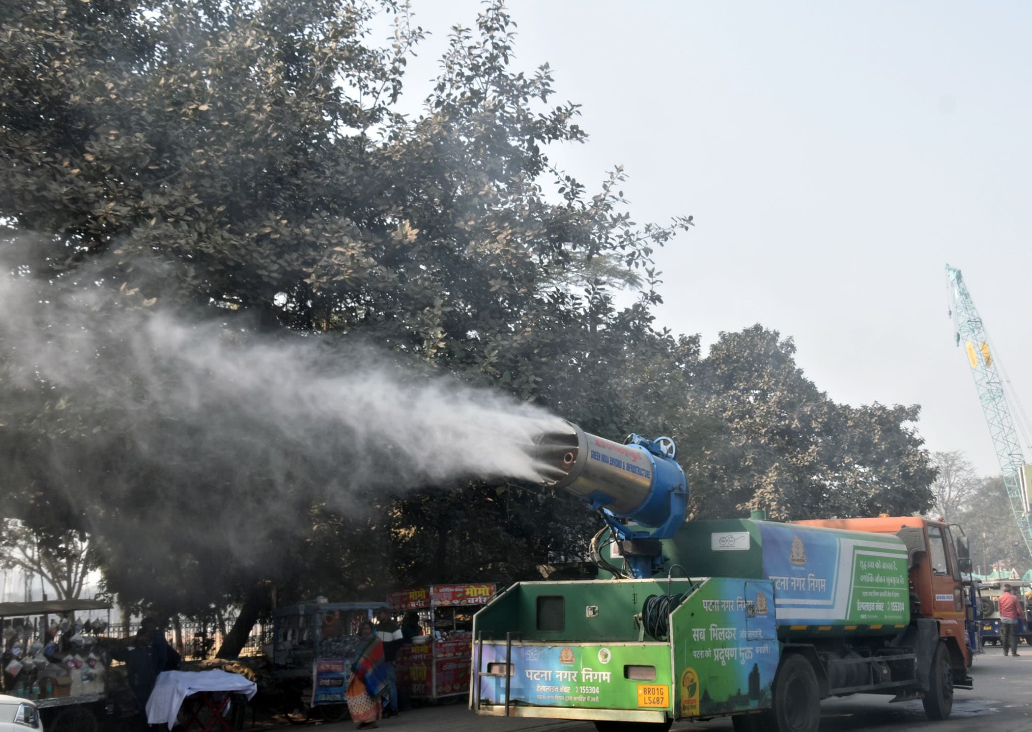 पटना का AQI अब भी खतरनाक स्तर पर, एंटी स्मॉग गन एक्टिव होने से हुआ थोड़ा सुधार, जानें क्या हैं ताजा हालात