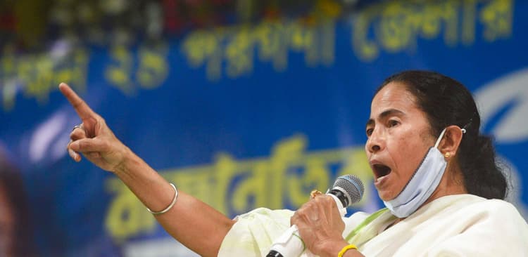 कोरोना की रोकथाम में विफल प्रधानमंत्री मोदी इस्तीफा दो, बोलीं बंगाल की मुख्यमंत्री ममता बनर्जी