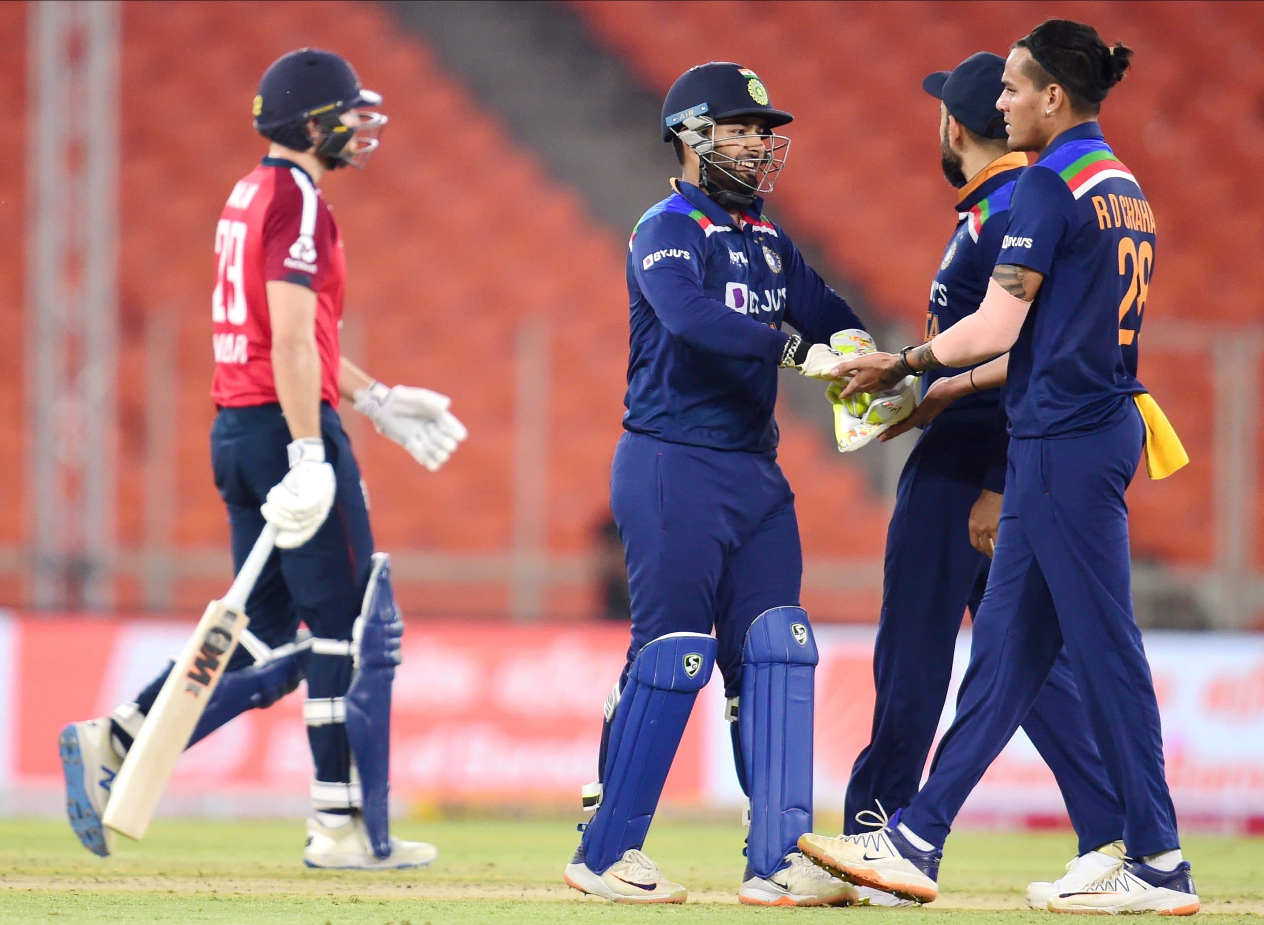 IND vs ENG T20 Live Score Update : भारत ने रोमांचक मुकाबले में इंग्लैंड को 8 रन से हराया, सीरीज 2-2 से बराबर