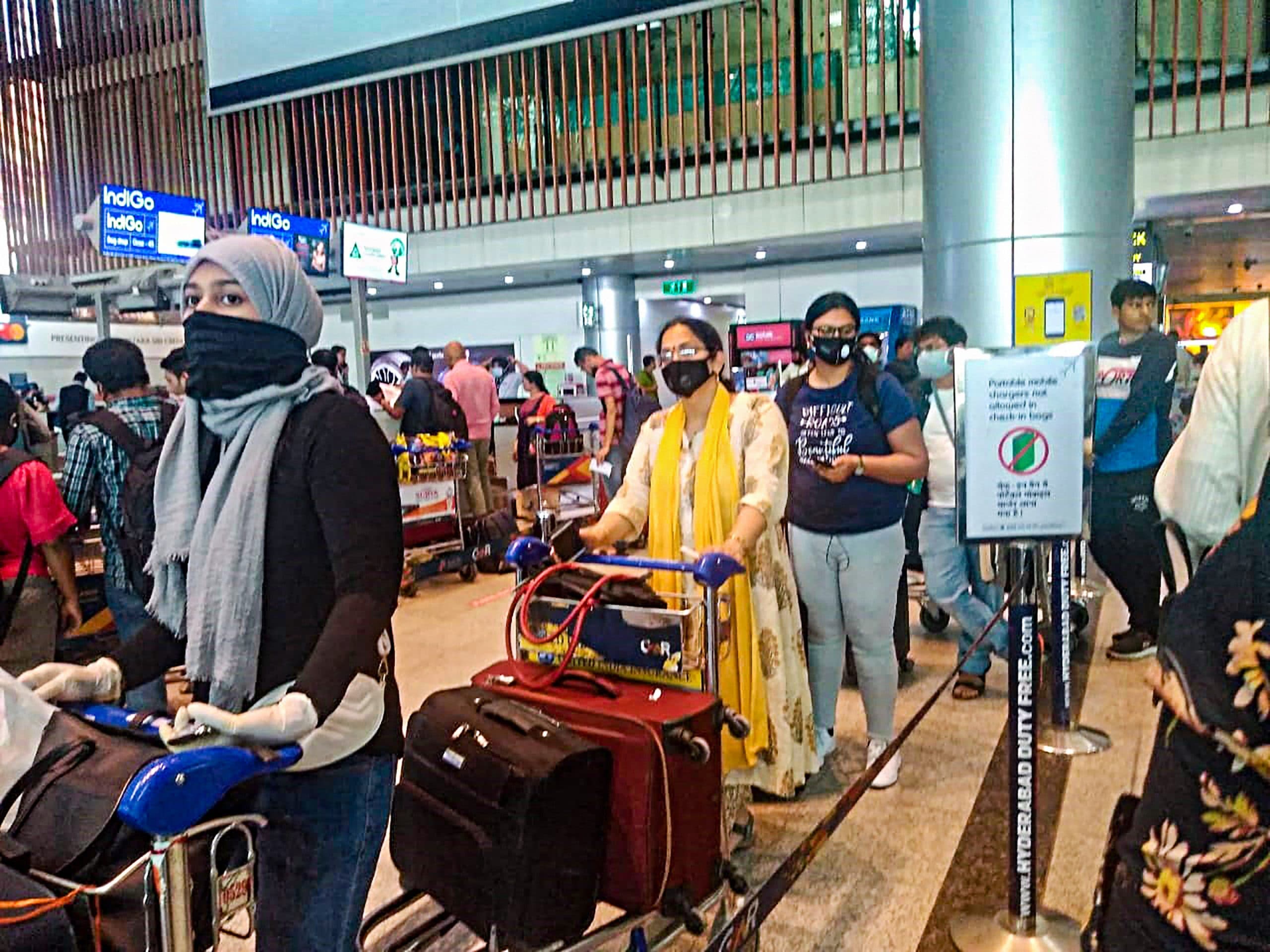 कोरोना ने थामी देश की रफ्तार, जाने किस राज्य में कितने मामले