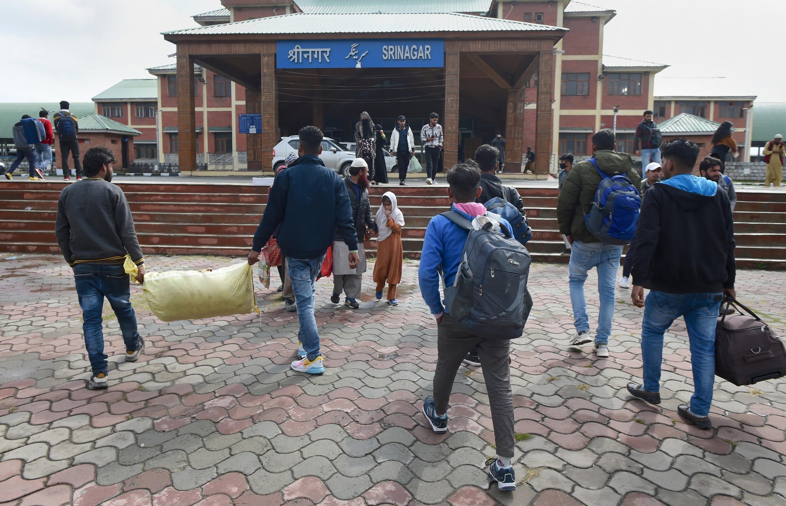 जम्मू-कश्मीर में इस वजह से हो रही टारगेट किलिंग, अक्टूबर में मारे गये 11 लोग, ISI ने बनाई हिट लिस्ट