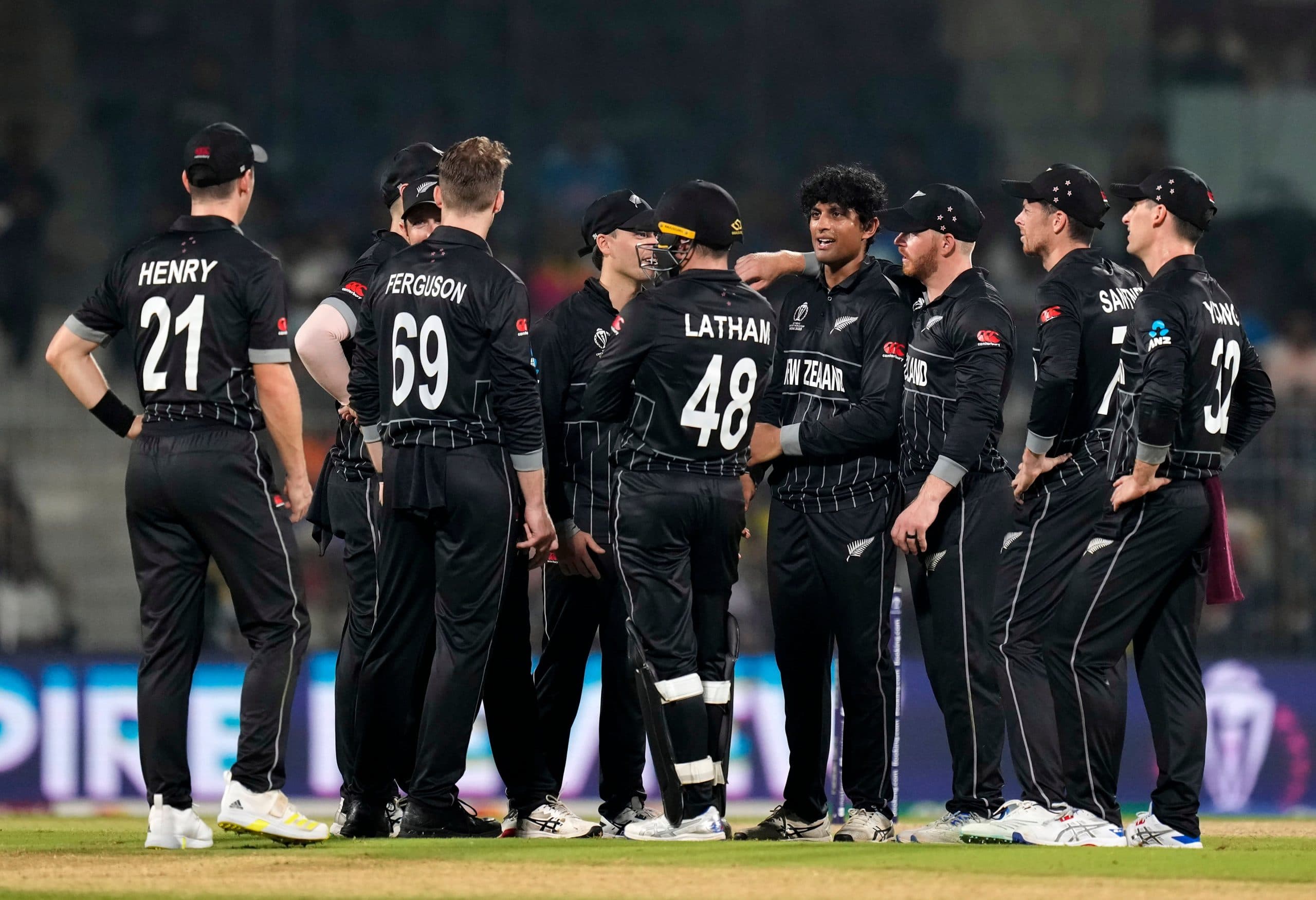 भारत के हाथ में फाइनल का टिकट! 2019 में इंडिया को धूल चटाने वाला कीवी गेंदबाज वर्ल्ड कप से बाहर