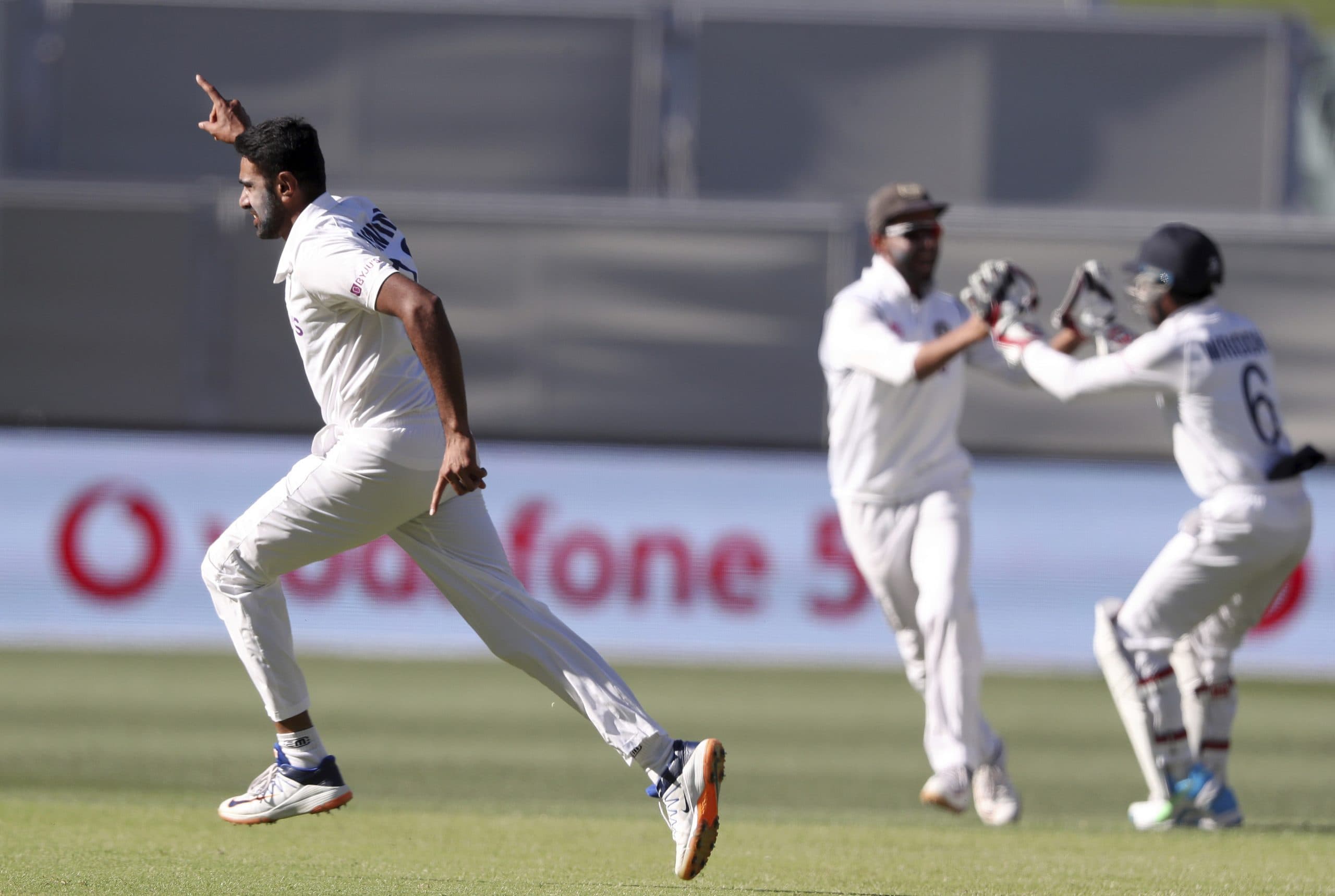 India vs Australia 1st Test: अश्विन ने ऑस्ट्रेलिया को कर दिया चारों खाने चित, बुमराह-यादव का भी कमाल