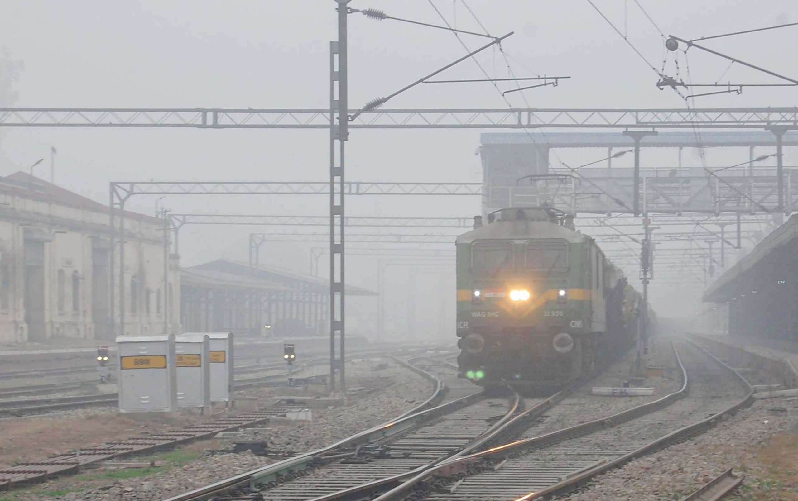 Railway News रेल पटरियों पर आयी दरारें तो अल्ट्रासाउंड मशीन में बजेंगी घंटी, जानें अब कैसे की जाएगी निगरानी