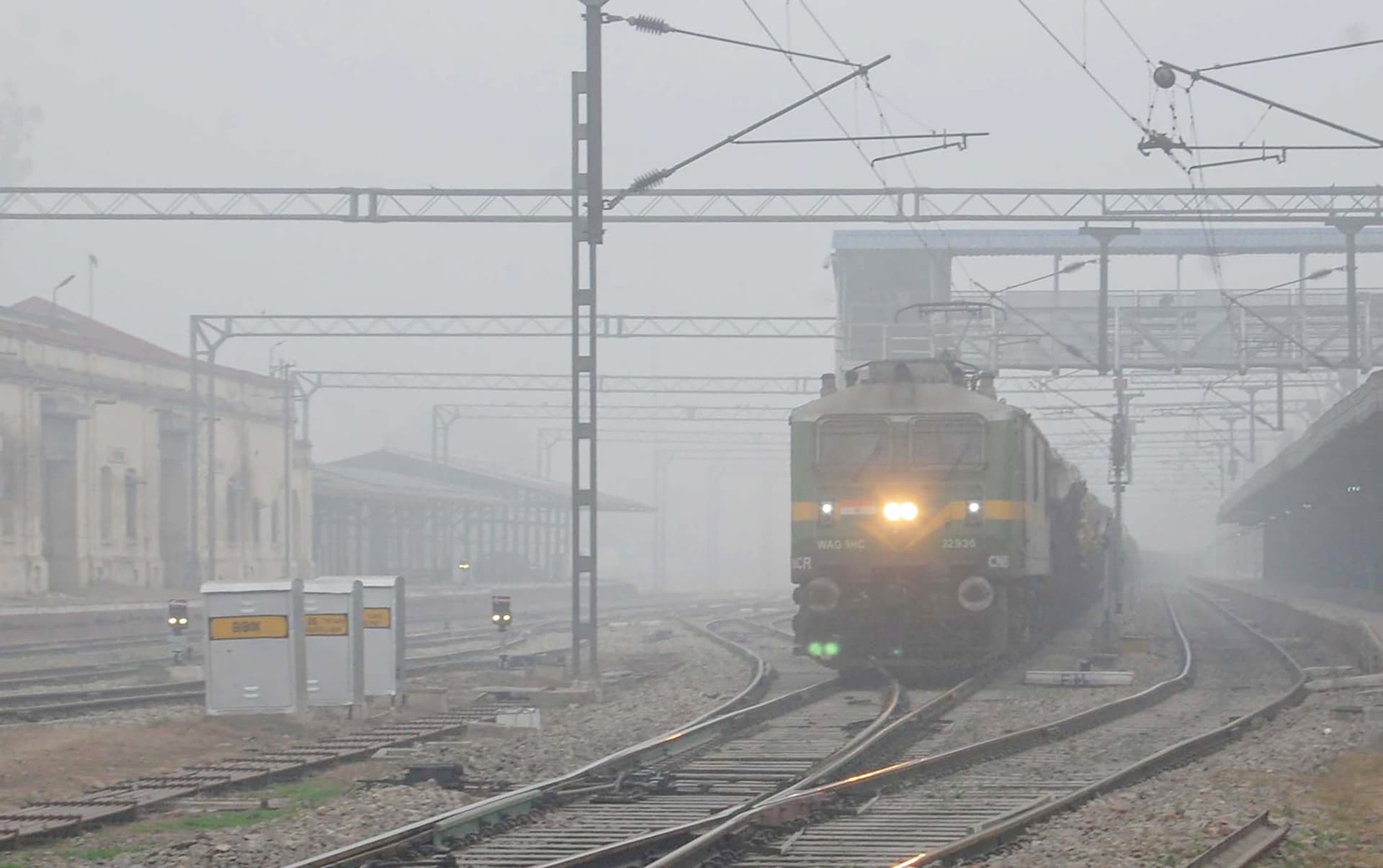Indian Railway Updates/IRCTC News: ये ट्रेनें 3 मार्च तक रद्द, यूपी-बिहार के यात्रियों की बढ़ सकती है परेशानी