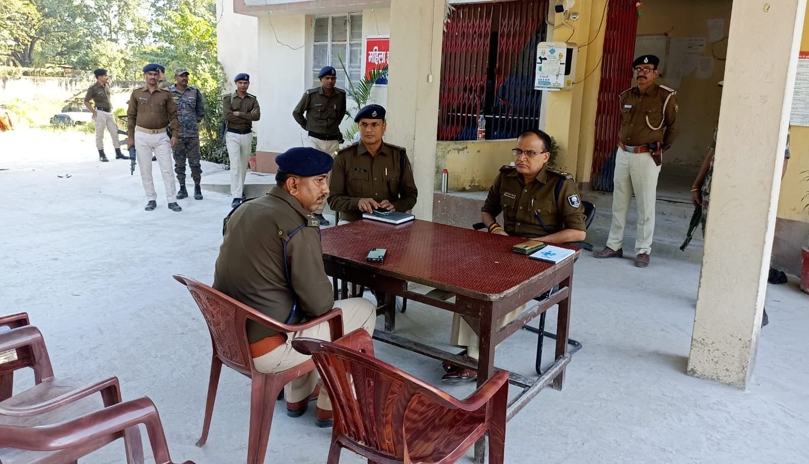 बिहार: सीतामढ़ी में मिलावटी पेय पदार्थ पीने से पांच की मौत, एसआई और चौकीदार निलंबित