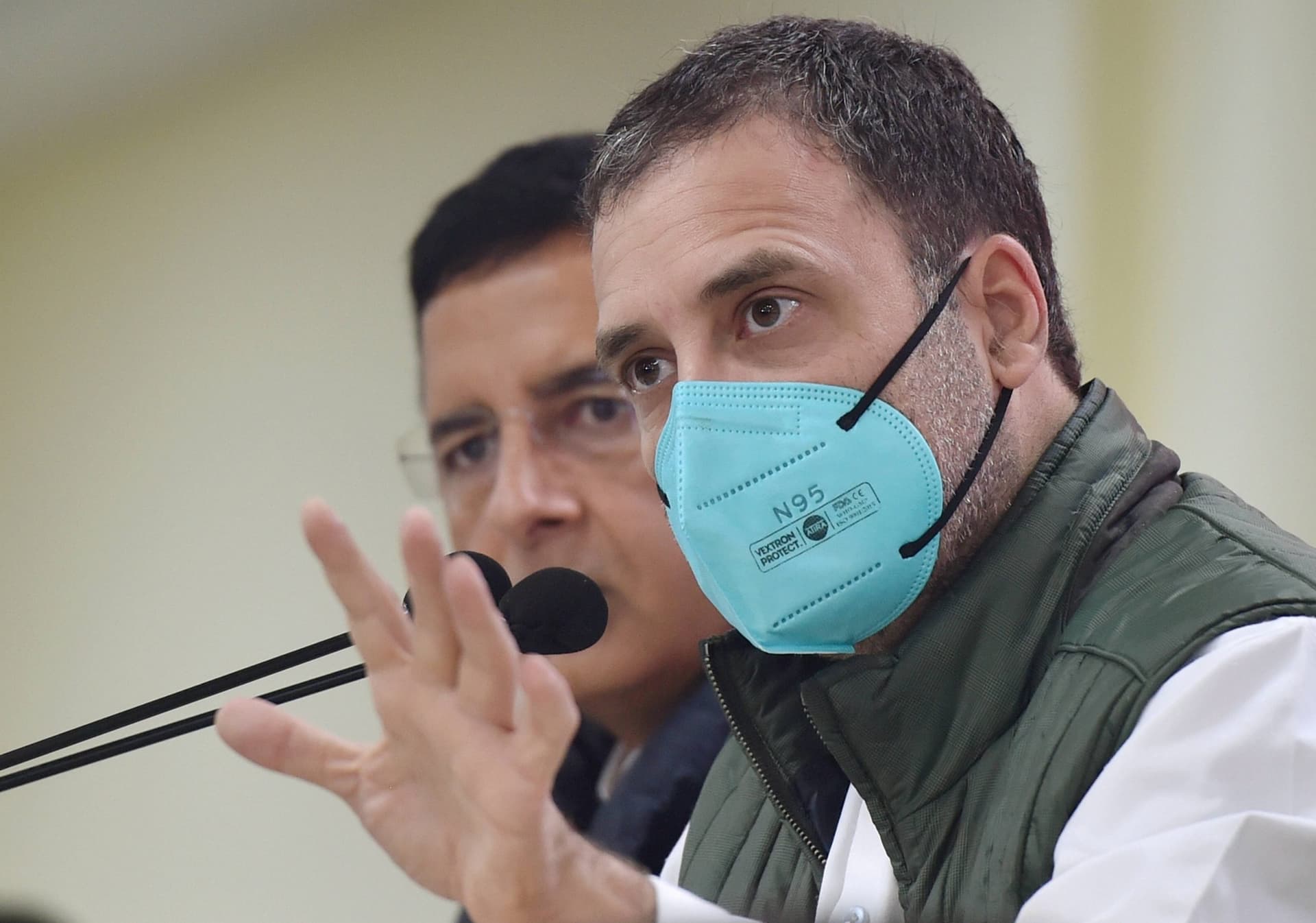 Rahul Gandhi Attack on PM MODI : ‘वैक्सीन, ऑक्सीजन और दवाओं के साथ पीएम भी गायब’, राहुल गांधी ने कुछ यूं कसा तंज