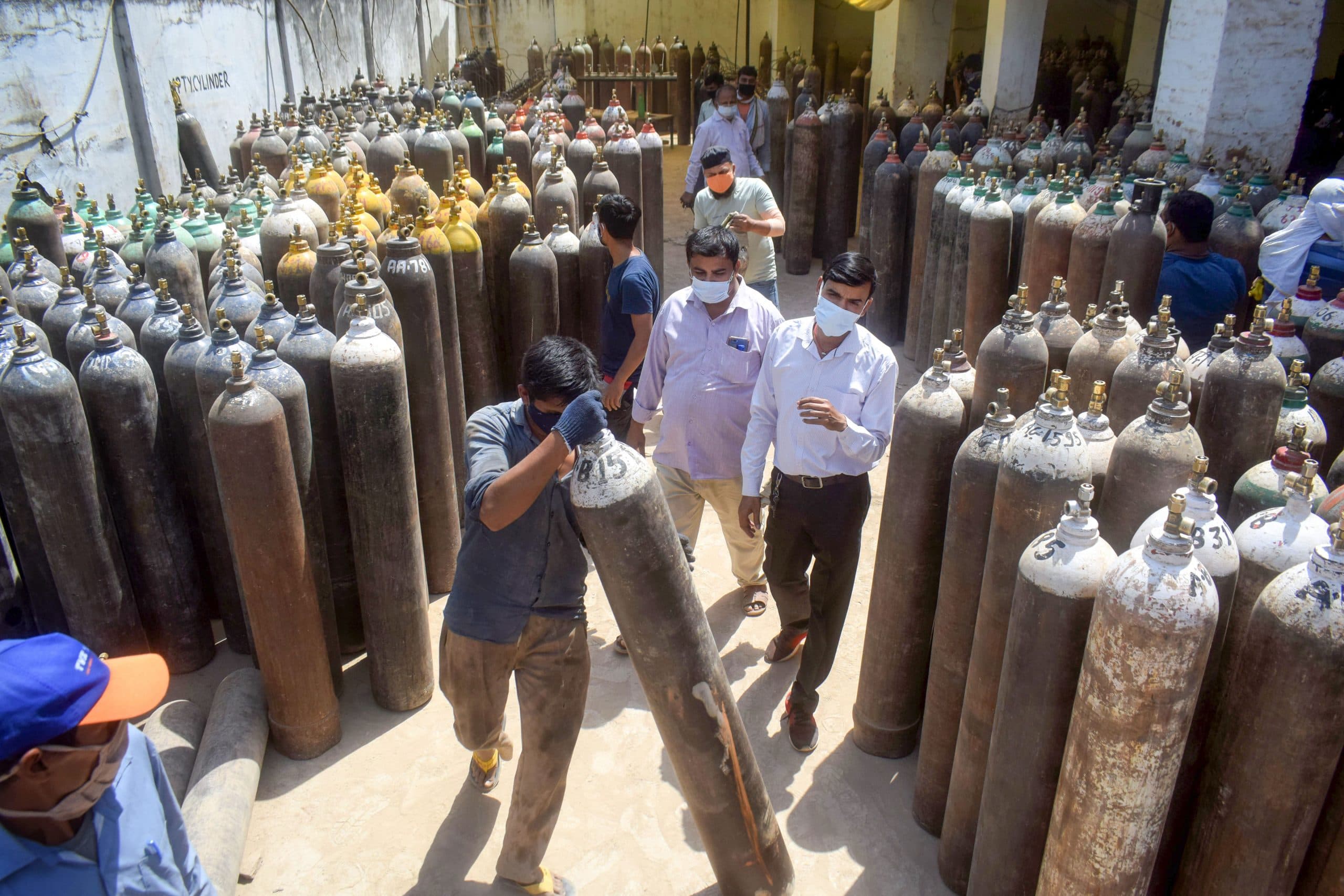 दिल्ली में ऑक्सीजन की आपूर्ति में कोई कमी नहीं, औद्योगिक इस्तेमाल पर केंद्र ने लगायी रोक
