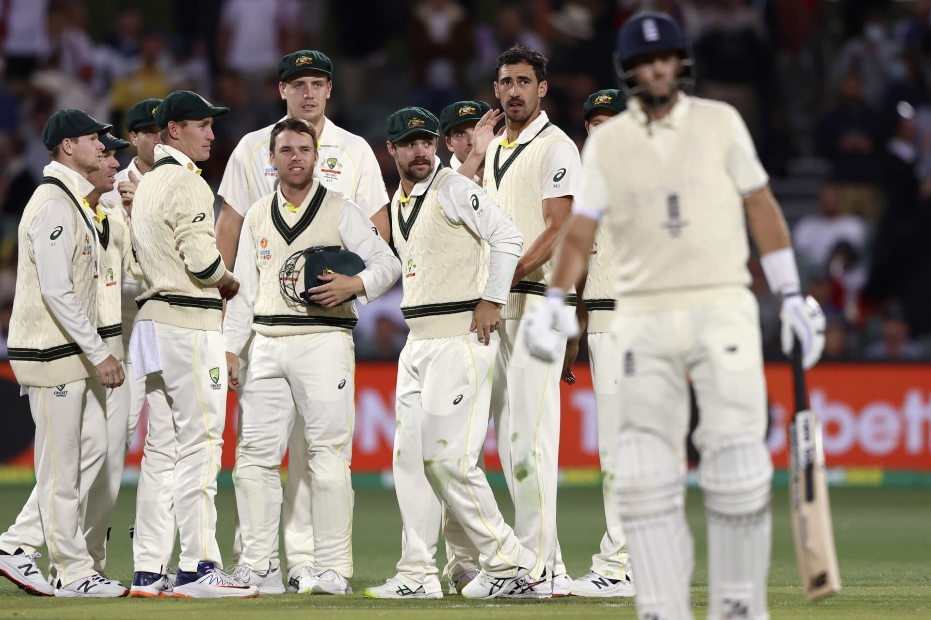 Ashes Test: दूसरे टेस्ट में भी ऑस्ट्रेलिया जीत के करीब, आखिरी दिन इंग्लैंड को बनाने होंगे 386 रन