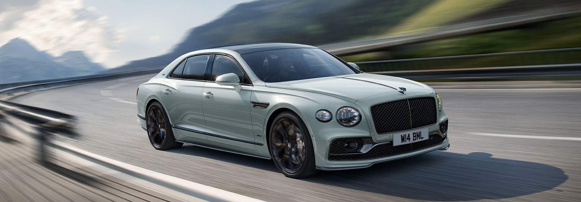 5.25 करोड़ की Bentley Flying Spur Hybrid भारत में लॉन्च, जानिए इस लग्जरी कार से जुड़ी हर डिटेल?