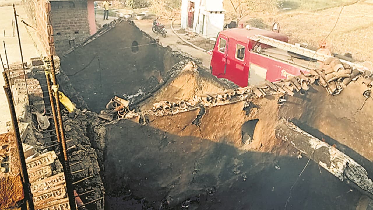 औरंगाबाद में अगलगी की अलग-अलग घटनाओं में लाखों का नुकसान, घर के साथ-साथ फसल भी जलकर खाक