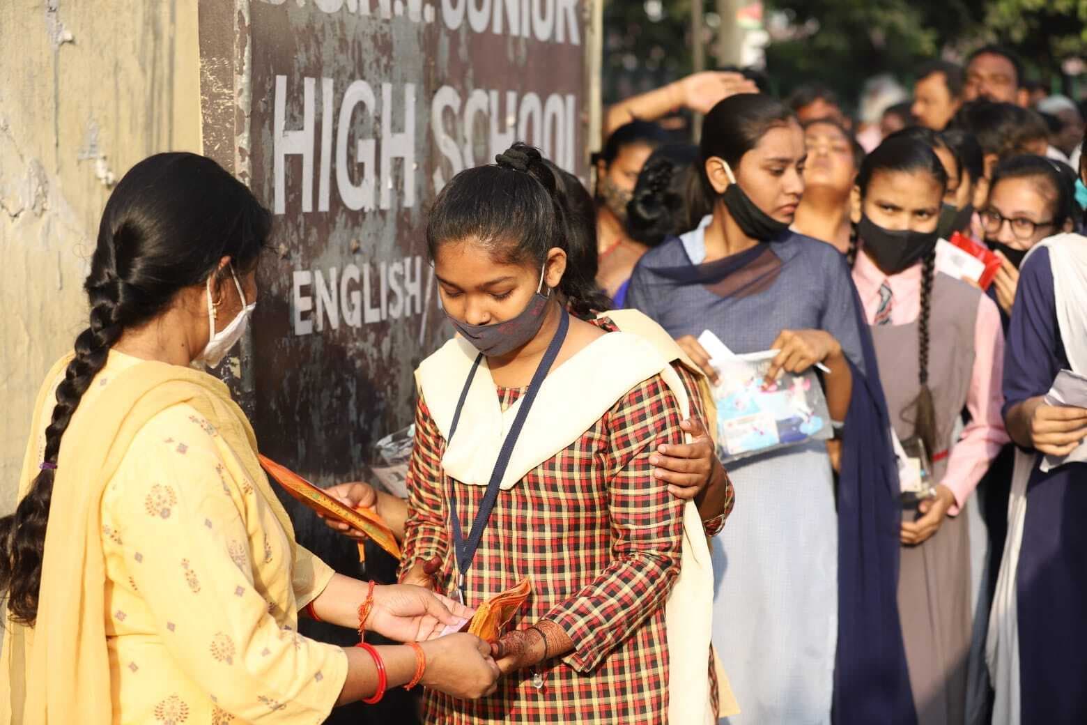 UP Board Exam: 29 मार्च को 77 हजार से अधिक छात्रों ने छोड़ी परीक्षा, बोर्ड के प्रयासों का नहीं दिखा असर