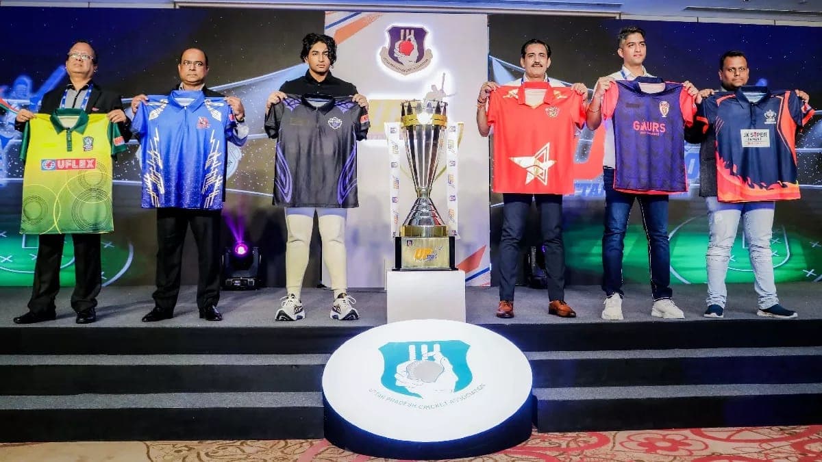 UP Cricket T20 League : यूपी टी 20 लीग की लांच हुई टी शर्ट,बीसीसीआई उपाध्यक्ष ने ट्राफी का किया अनावरण...