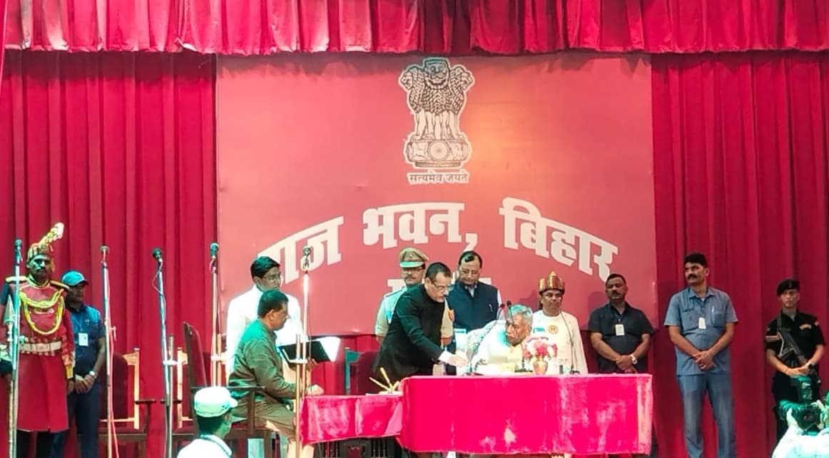 नीतीश कुमार ने मंत्रिमंडल का किया विस्तार, 31 विधायकों ने ली मंत्री पद की शपथ,जाने किसे मिला कौन सा विभाग