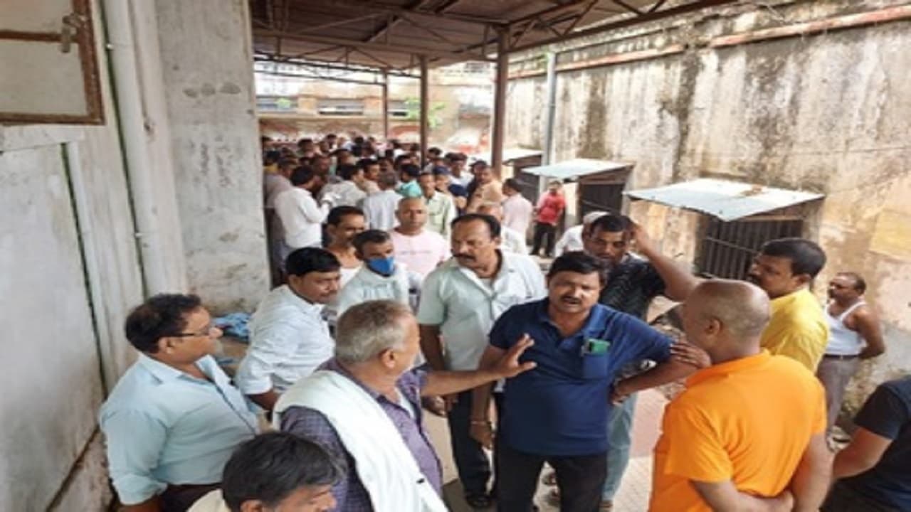 खरीदने जा रहे हैं जमीन या फ्लैट, रजिस्ट्री के लिए करना पड़ सकता है महीने भर इंतजार, जाने क्या है कारण