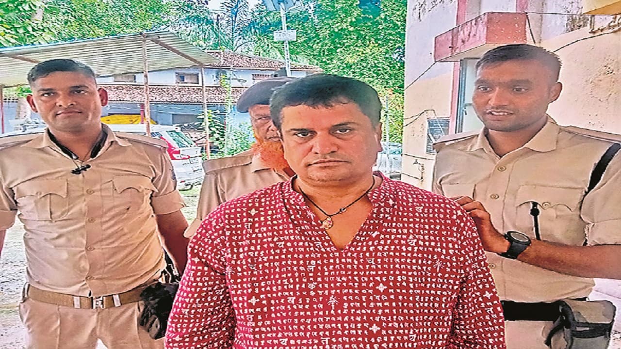 मोतिहारी में चिटफंड कंपनी का डायरेक्टर गिरफ्तार, लोन दिलाने के नाम पर की है करोड़ों की ठगी