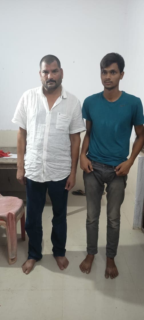 Sultanpur doctor murder case डॉ तिवारी की हत्या का आरोपी बस से चौकी पहुंचा,पुलिस का दावा अरेस्ट किया