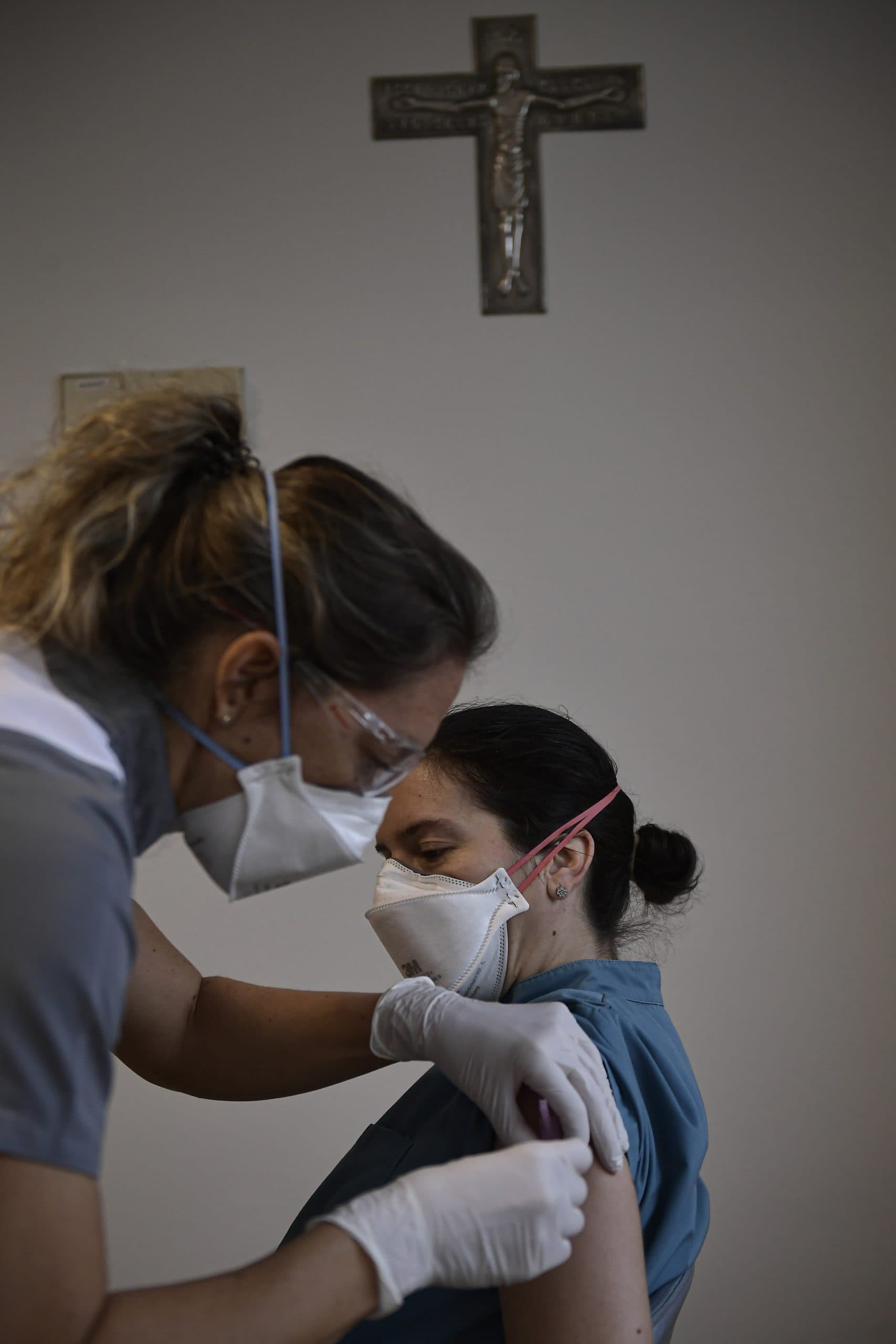 Pfizer vaccine : फाइजर की वैक्‍सीन नहीं लड़ पा रही कोरोना संक्रमण से, इतने लोग हो गये पॉजिटिव