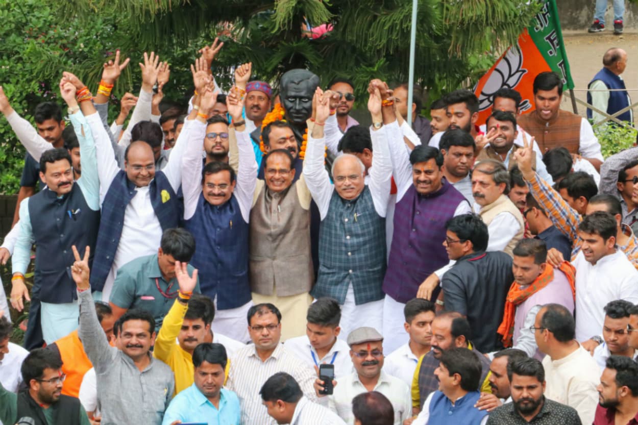 कमलनाथ के इस्‍तीफे के बाद मध्य प्रदेश विधानसभा की कार्यवाही अनिश्चितकाल के लिए स्थगित
