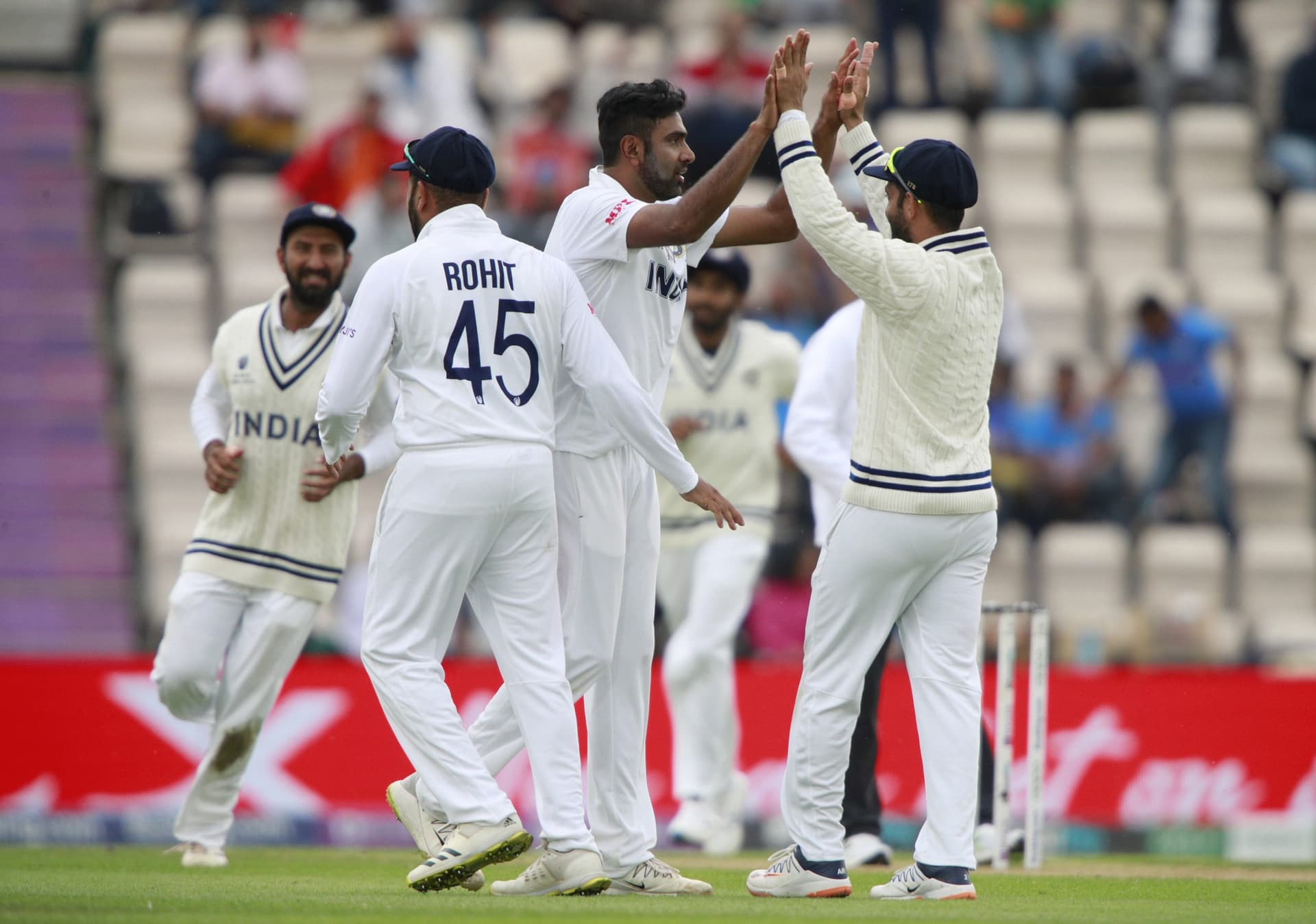 IND vs NZ: ग्रीन पार्क में टीम इंडिया बजाएगी कीवियों का बैंड, कानपुर में 38 साल से अजेय रहा है भारत IND vs NZ: ग्रीन पार्क में टीम इंडिया बजाएगी कीवियों का बैंड, कानपुर में 38 साल से अजेय रहा है भारत